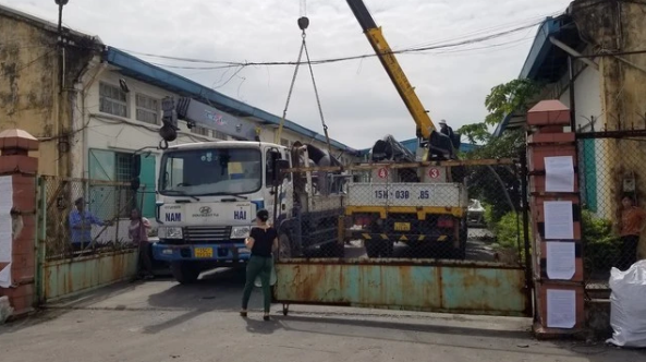 突發！製鞋（xié）大廠被迫“停工、退地”，1000名員工慘遭解雇！