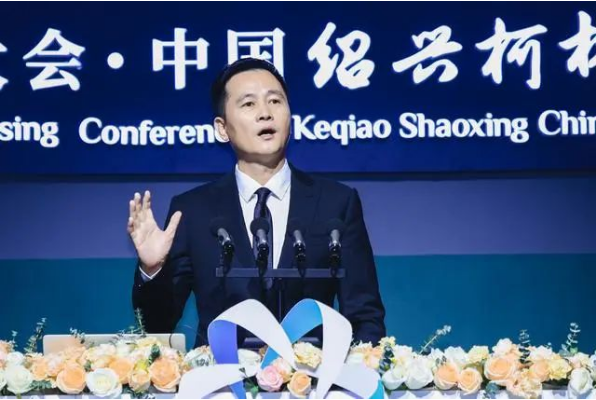 安踏（tà）董事長表示：運動鞋服賽道是（shì）服飾賽道中最優質的賽道！
